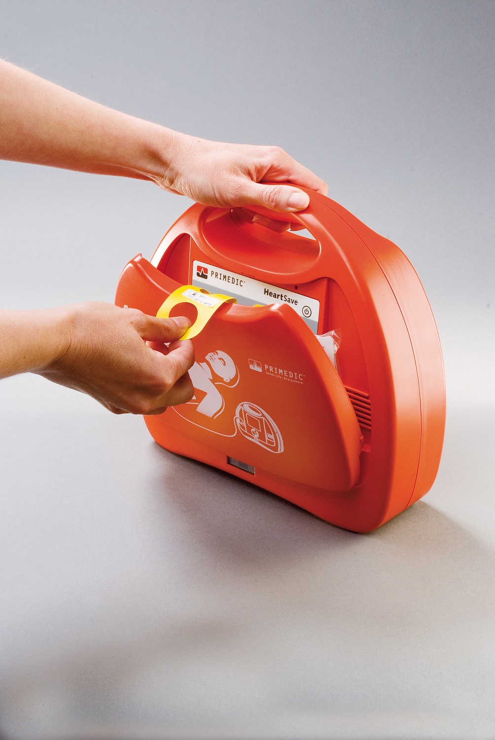 HeartSave PAD (M250) - автоматизированный наружный дефибриллятор PRIMEDIC